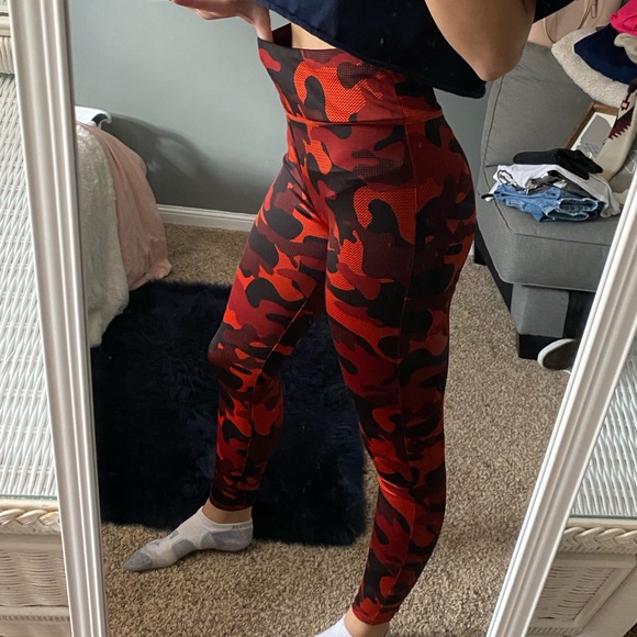 High Waisted Orange Camo Athletic Leggings - Picture 4 of 5